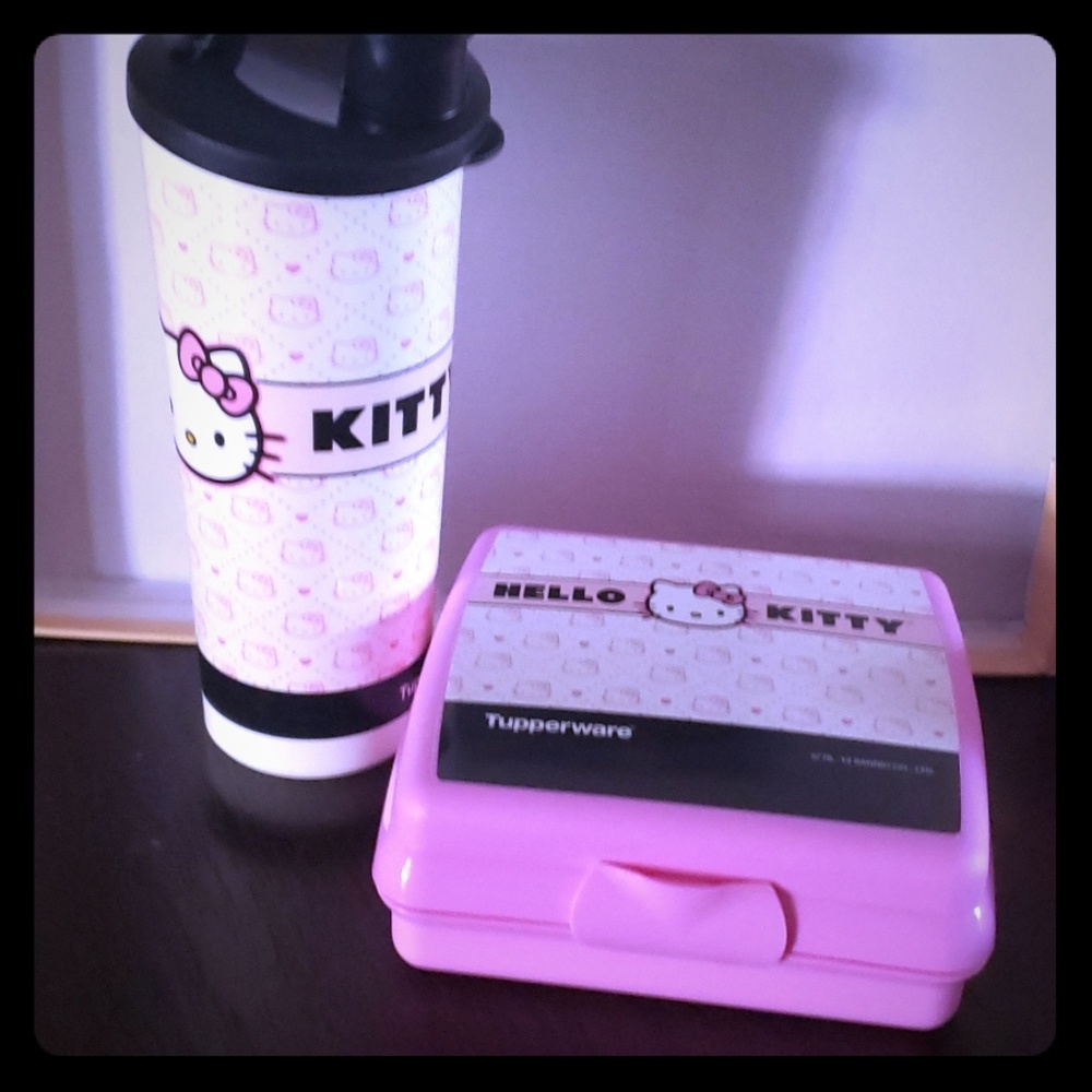 Tupperware 'Lunch Set Quilted Hello Kitty "